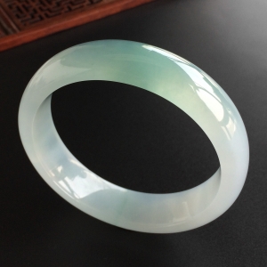 (超值推荐)冰种晴水手镯(59.5mm)
