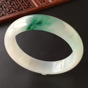 (超值推荐)糯冰种飘花手镯(57mm)