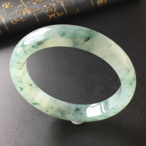 (超值推荐)冰种飘花手镯(53.4mm)