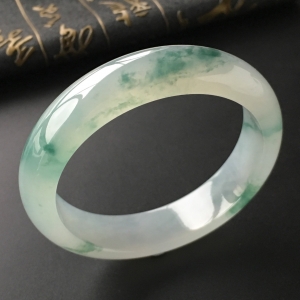 (超值推荐)冰种飘花手镯(58.2mm)