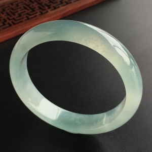 (超值推荐)冰种晴水略飘花手镯(57.4mm)