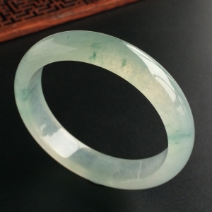 (超值推荐)冰种飘花手镯(54.2mm)