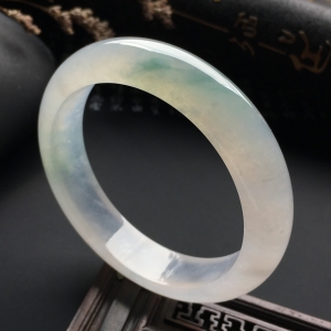 （超值推荐）冰种略飘花手镯（57.1mm）