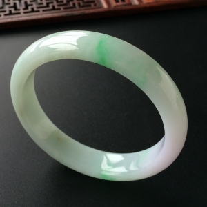 (超值推荐)糯冰种飘翠手镯(60.5mm)