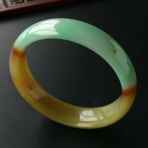 (超值推荐)糯冰种黄加绿手镯(54.6mm)