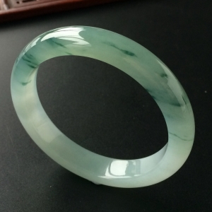 (超值推荐)冰种飘花手镯(55mm)