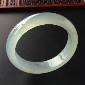 (超值推荐)冰种晴水手镯(55.8mm)