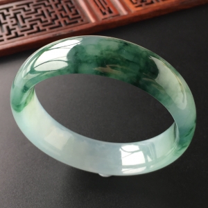 (超值推荐)冰种飘花手镯(58.8mm)