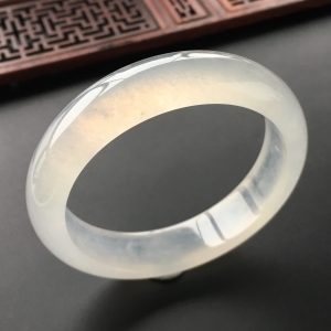 (超值推荐)冰玻种淡晴水手镯(56.3mm)