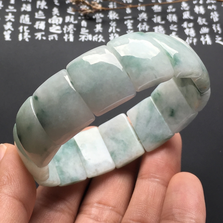 （超值推荐）糯冰种飘花玉片手链