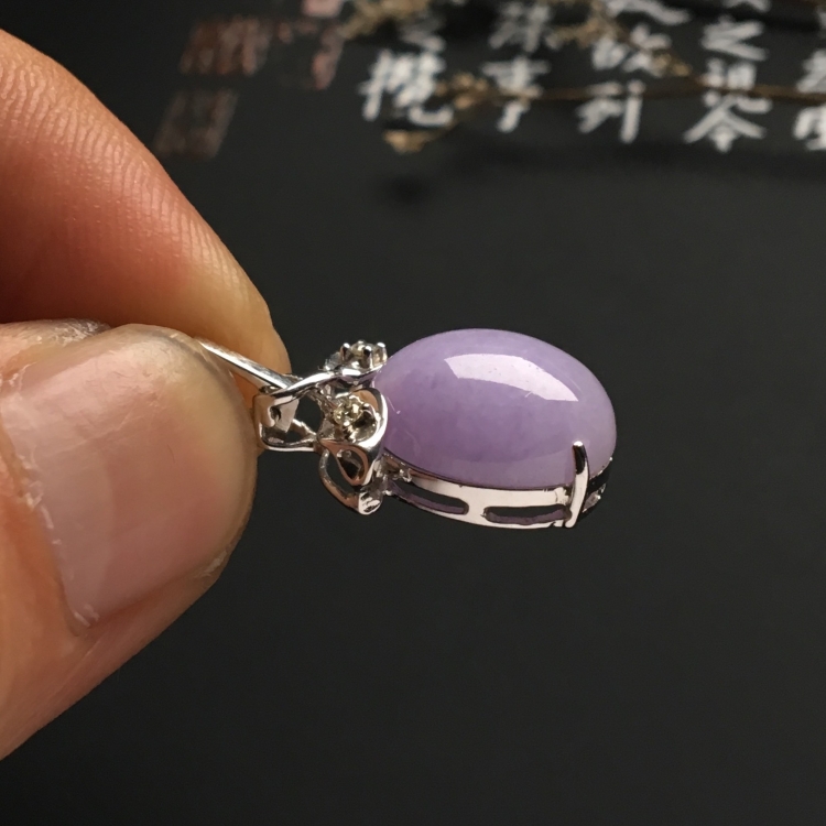 镶白金钻石糯冰种紫罗兰胸坠