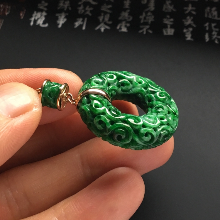 （超值推荐）镶玫瑰金糯冰种浓绿平安环胸坠