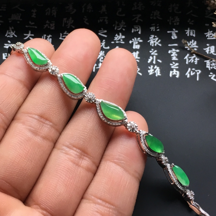 （超值推荐）冰种绿晴水镶白金钻石手链