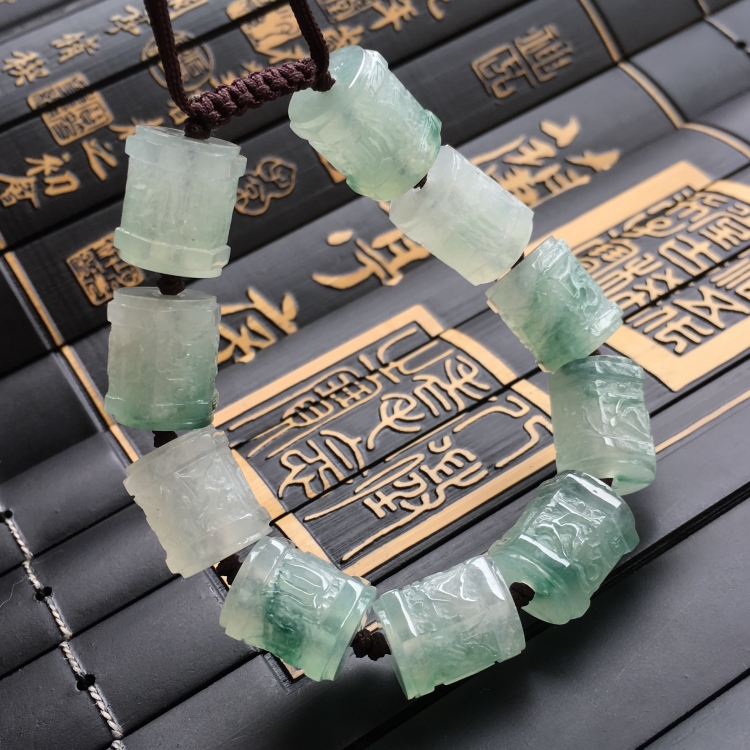 (超值推荐)糯冰种飘花六字箴言手链