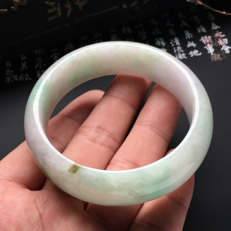 （超值推荐）糯冰种飘花手镯（55.3mm）