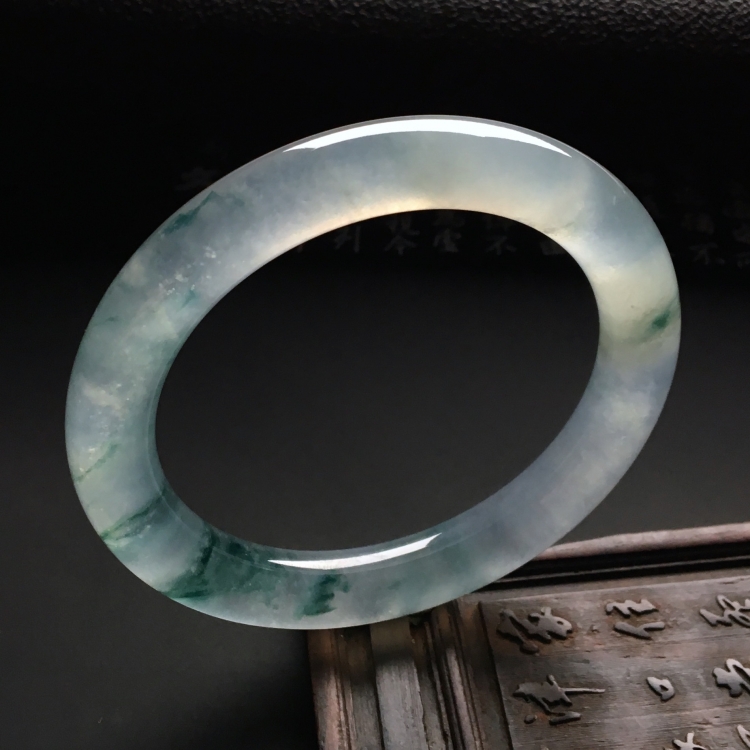（超值推荐）冰种飘花圆条手镯（52.5mm）