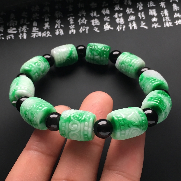 （超值推荐）糯冰种飘翠手链