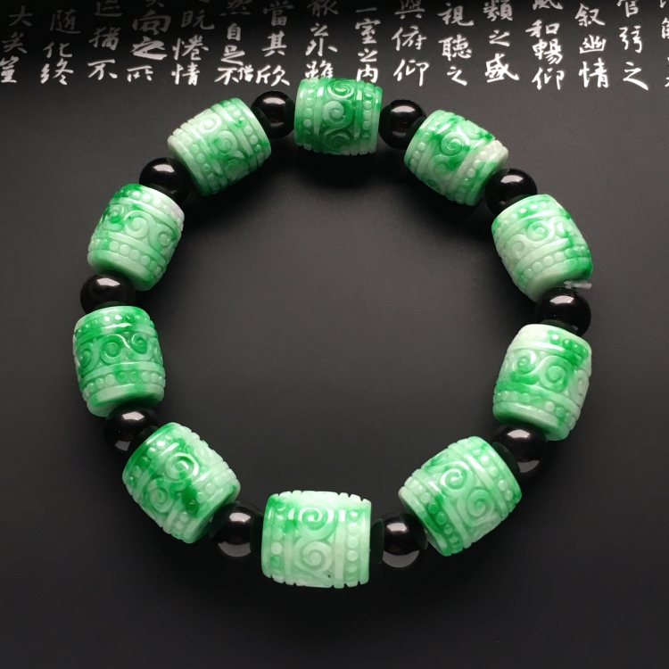 （超值推荐）糯冰种飘翠手链