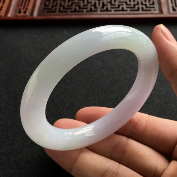 (超值推荐)糯冰种淡紫罗兰圆条手镯(55.9mm)
