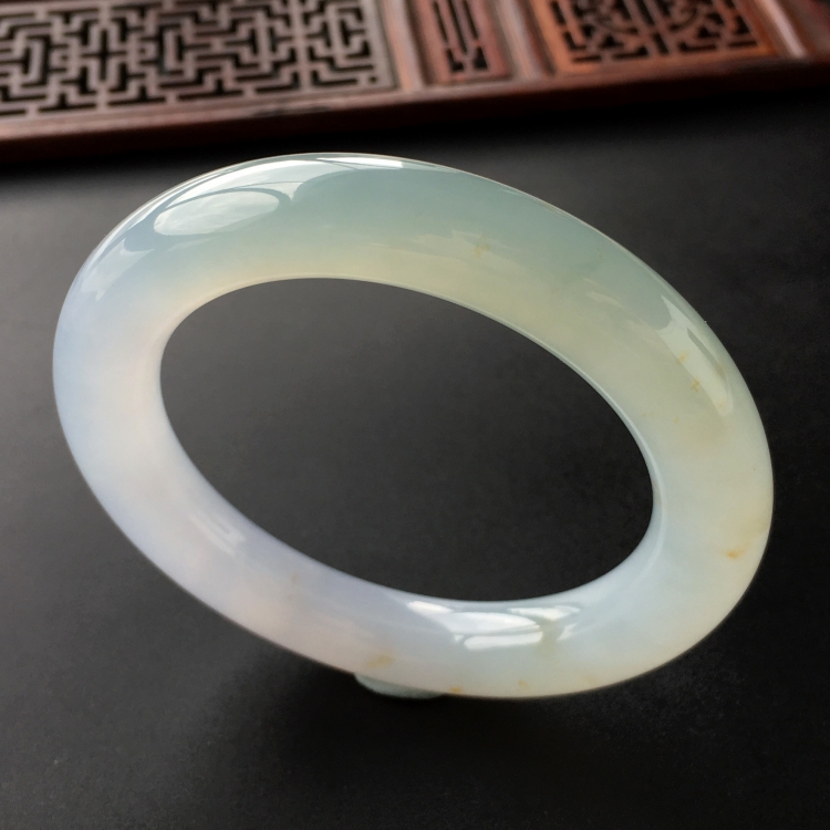 (超值推荐)冰种晴水略飘黄花圆条手镯(56.3mm)