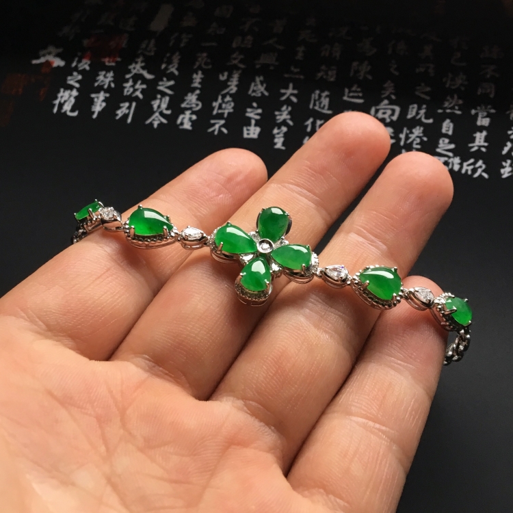 （超值推荐）镶白金钻石冰种翠色手链