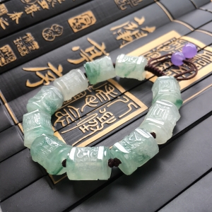 (超值推荐)糯冰种飘花六字箴言手链