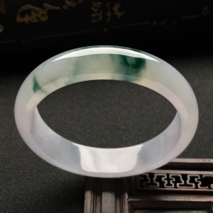 （超值推荐）糯冰种飘花手镯（57.5mm）