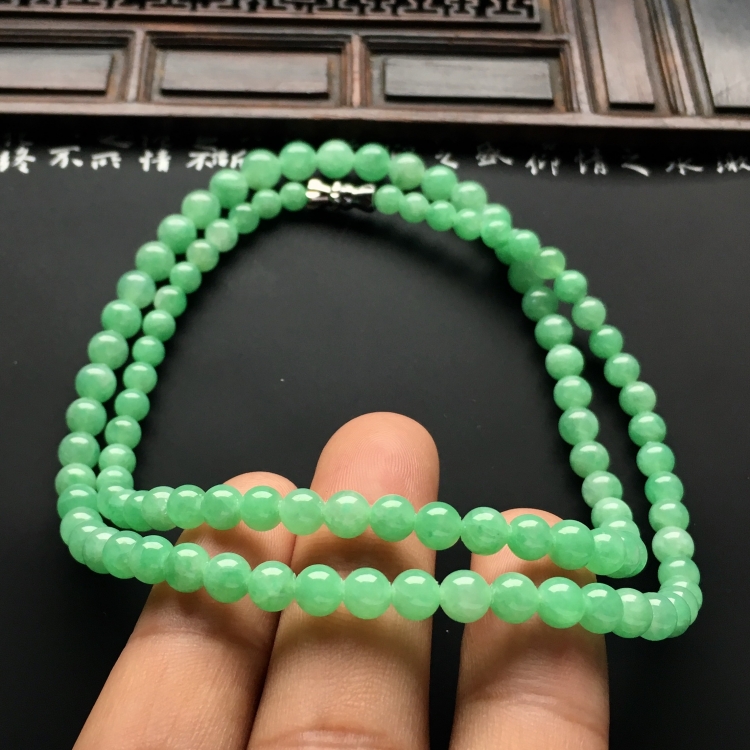 （超值推荐）糯冰种豆色圆珠项链