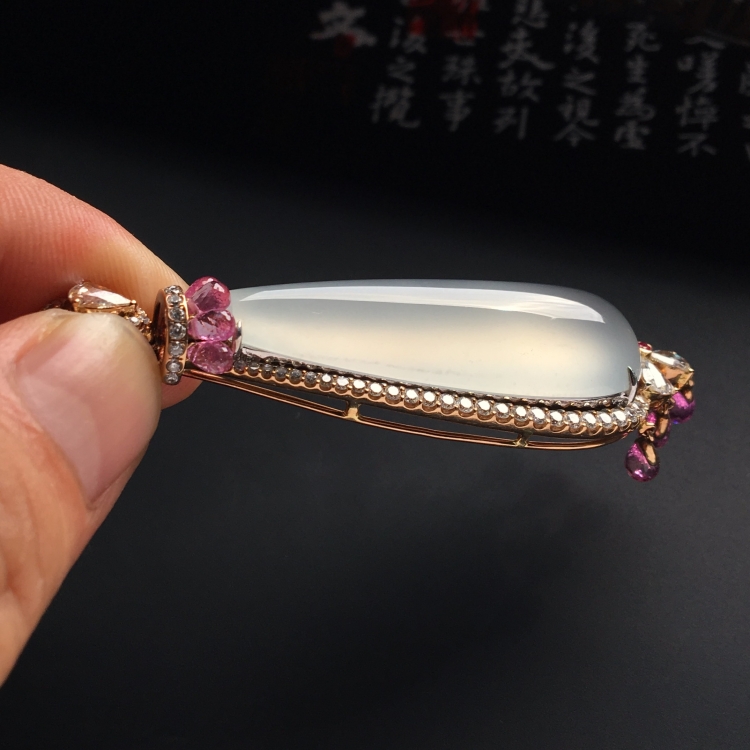 （超值推荐）镶白金钻石/红宝石冰玻种无色水滴胸坠