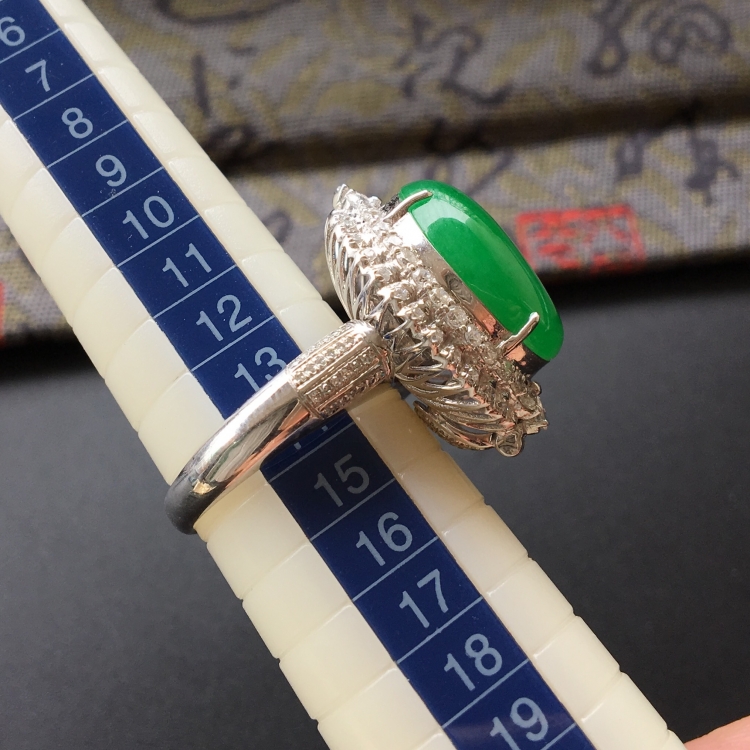 (超值推荐)糯冰种翠色镶白金钻石戒指/胸坠两用