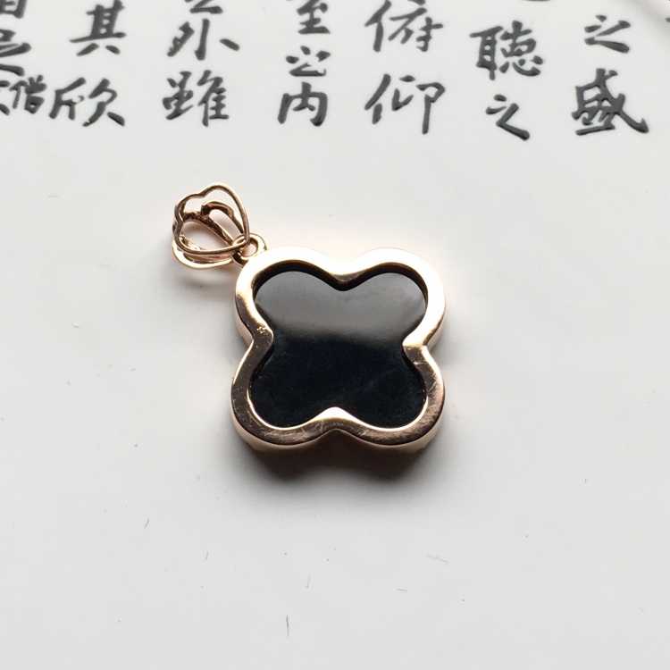 （超值推荐）镶玫瑰金冰种墨翠四叶草胸坠