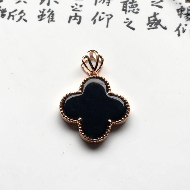 （超值推荐）镶玫瑰金冰种墨翠四叶草胸坠
