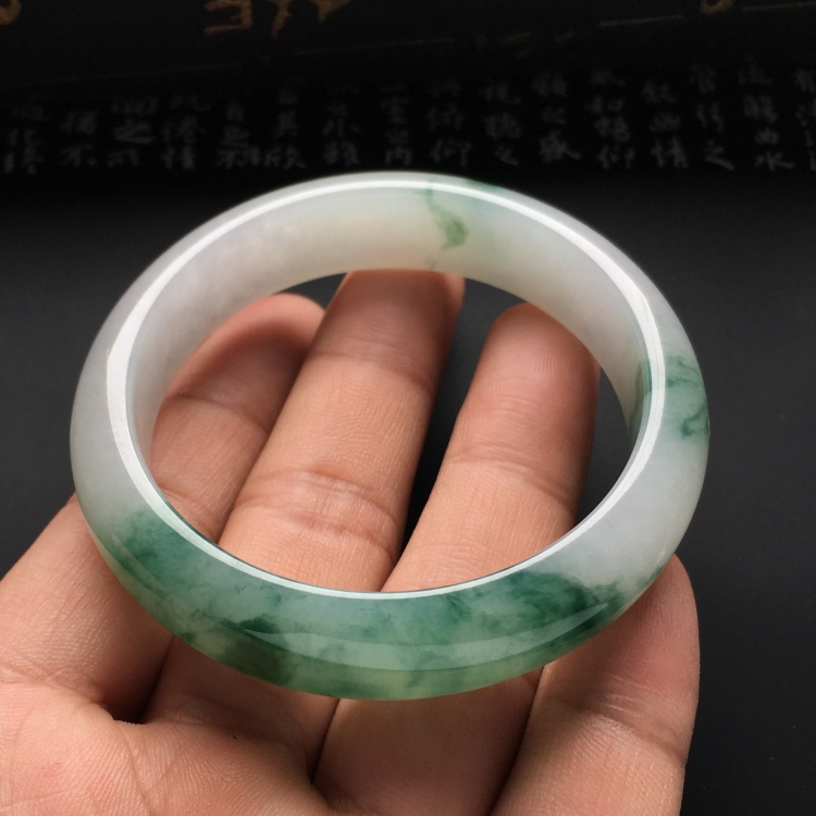 (超值推荐)糯冰种飘花手镯(52.8mm)