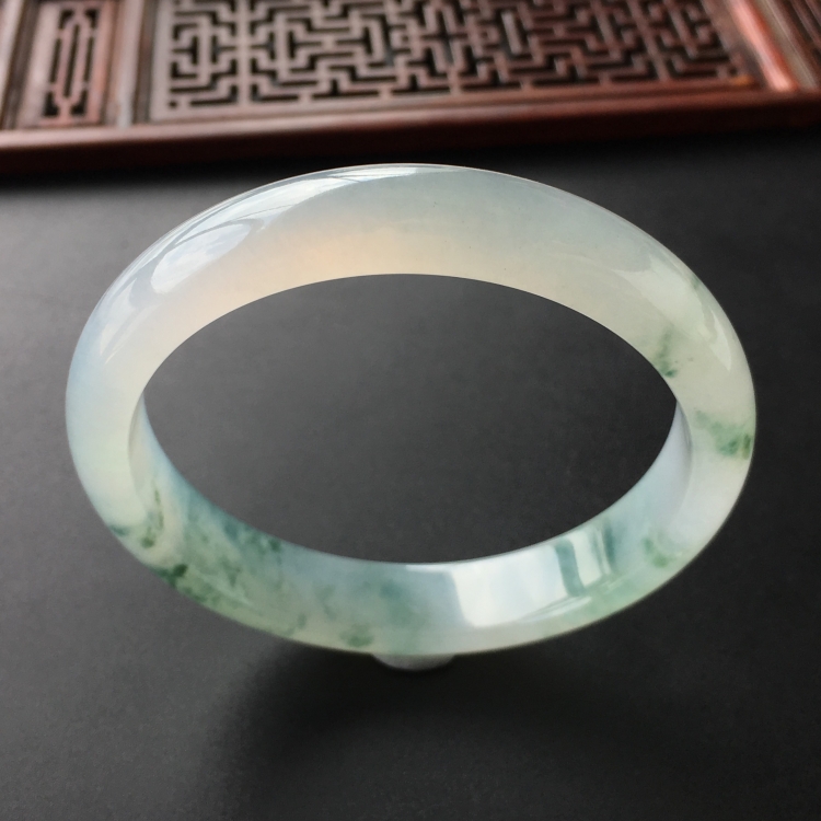 (超值推荐)冰种飘花手镯(58mm)