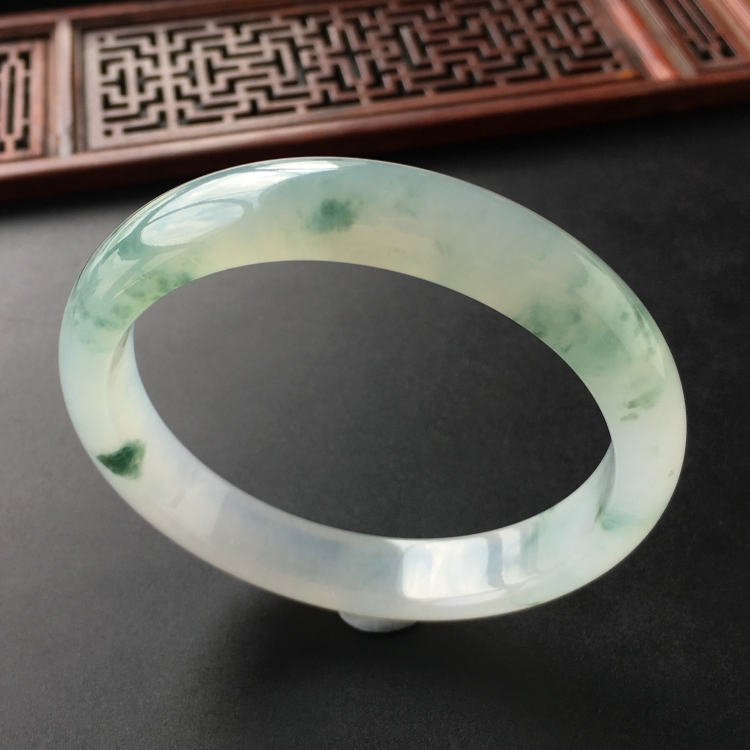 (超值推荐)冰种飘花手镯(58mm)