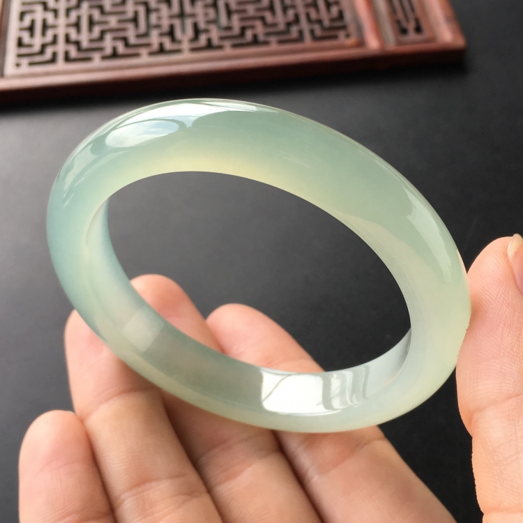 (超值推荐)冰种晴水手镯(54.3mm)