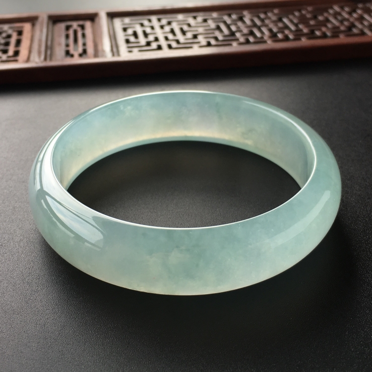 (超值推荐)冰种晴水手镯(58.2mm)