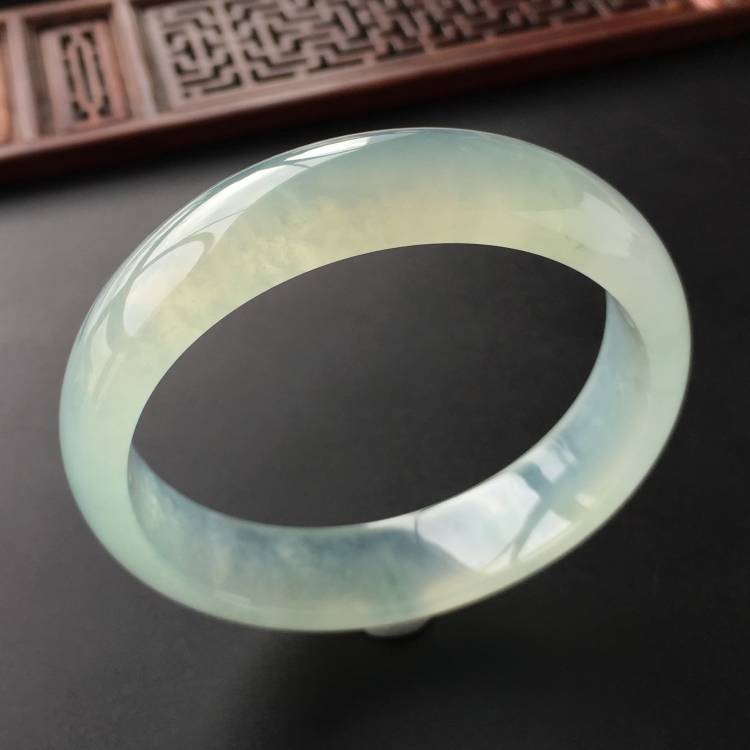 (超值推荐)冰种晴水手镯(58.2mm)