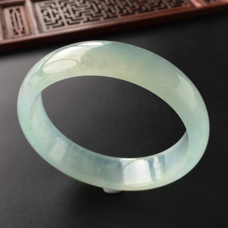 (超值推荐)冰种晴水手镯(58.2mm)