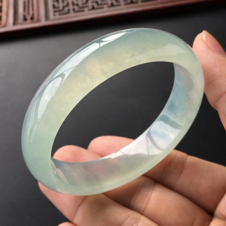 (超值推荐)冰种晴水手镯(58.2mm)