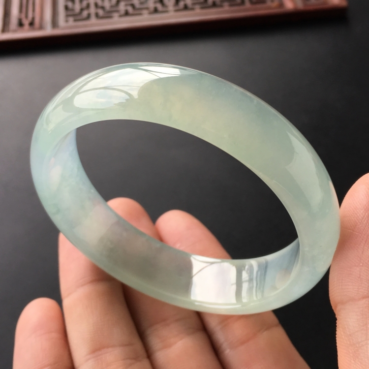 (超值推荐)冰种晴水手镯(58.2mm)