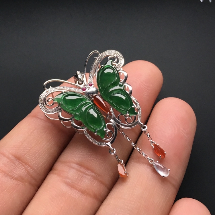 （超值推荐）镶白金钻石冰种晴水蝴蝶胸坠