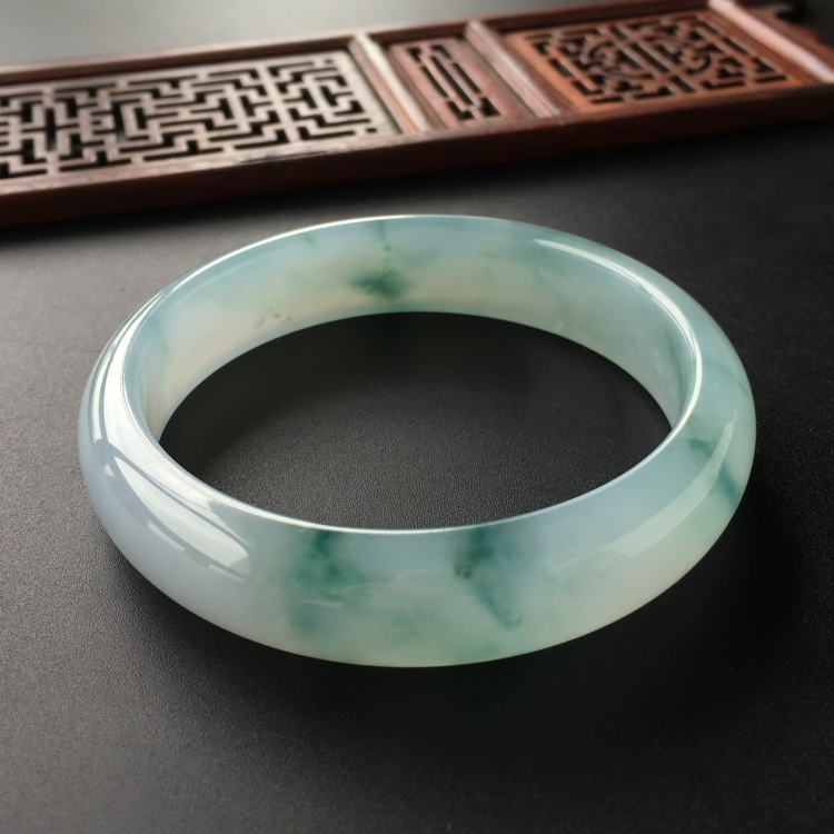 (超值推荐)冰种飘花手手镯(58.8mm)