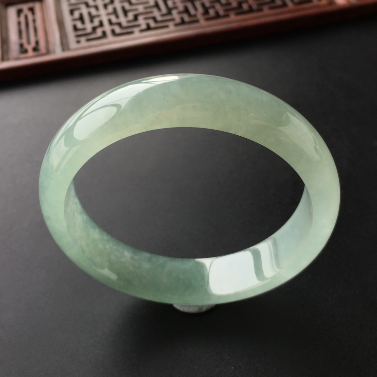 (超值推荐)冰种晴水略飘花手镯(54mm)