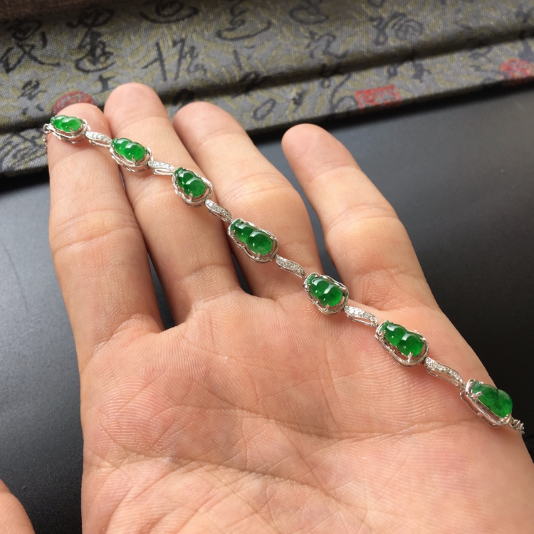 (超值推荐)冰种翠绿镶白金钻石葫芦手链