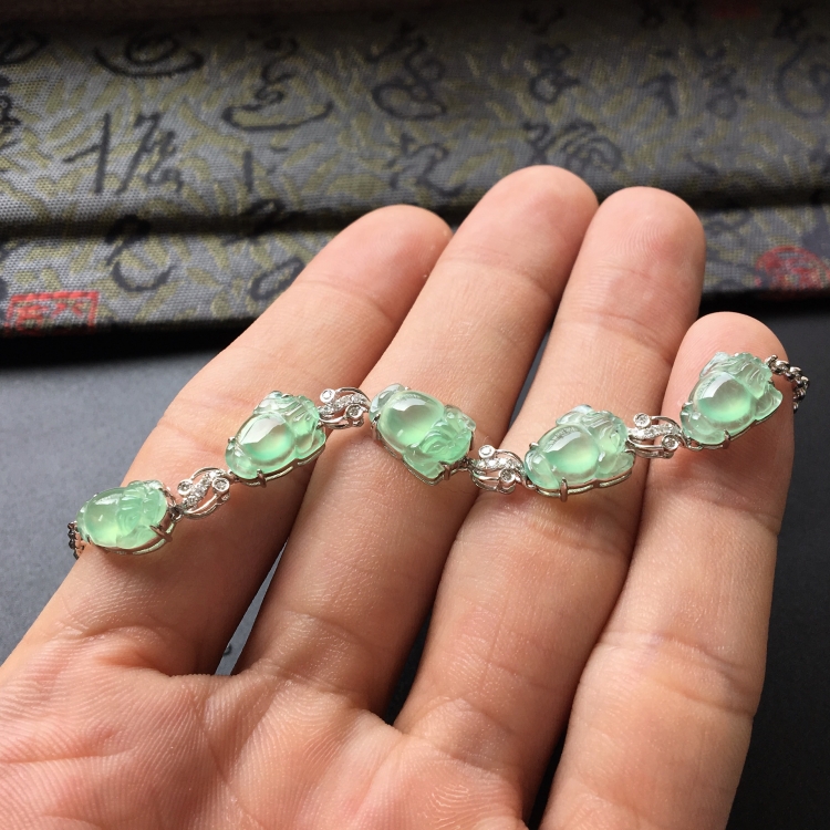 (超值推荐)冰种绿晴水镶白金钻石招财进宝手链