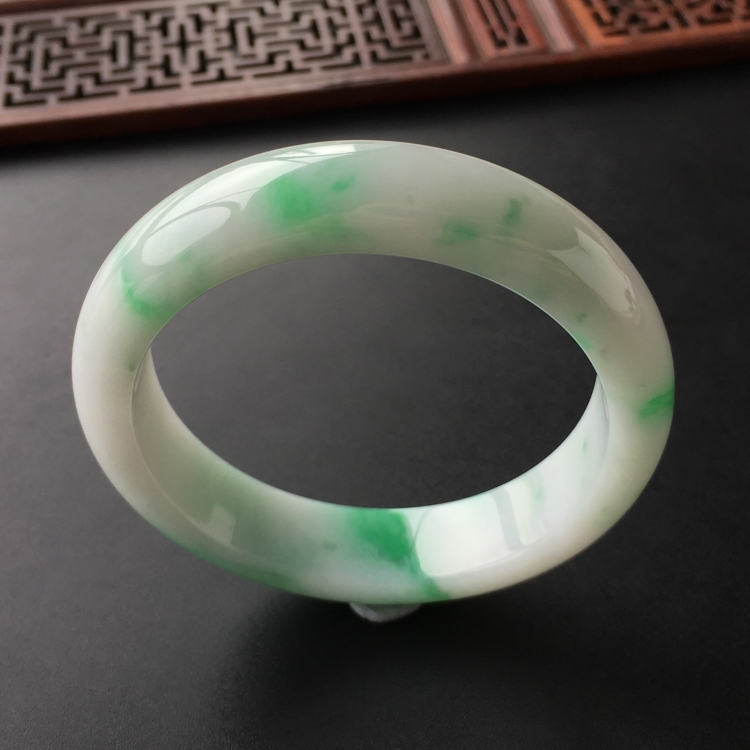 (超值推荐)糯冰种飘翠手镯(54.1mm)