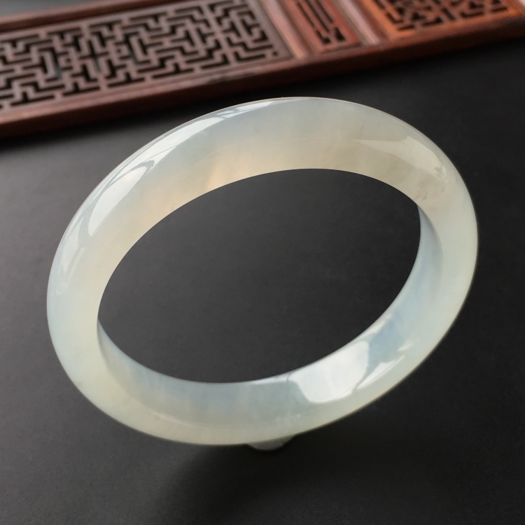 (超值推荐)冰种晴水手镯(59mm)