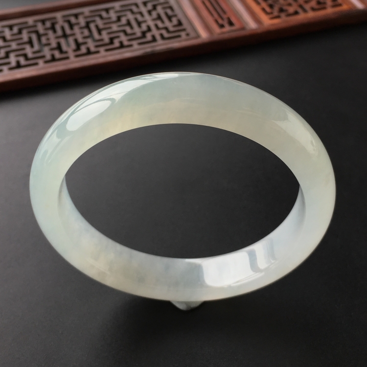 (超值推荐)冰种晴水手镯(59mm)