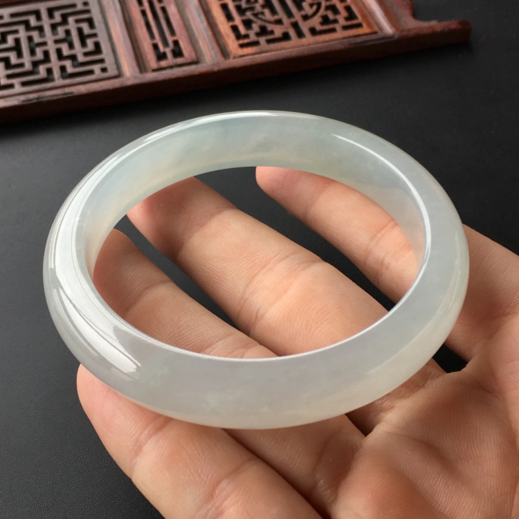 (超值推荐)冰种晴水手镯(59mm)